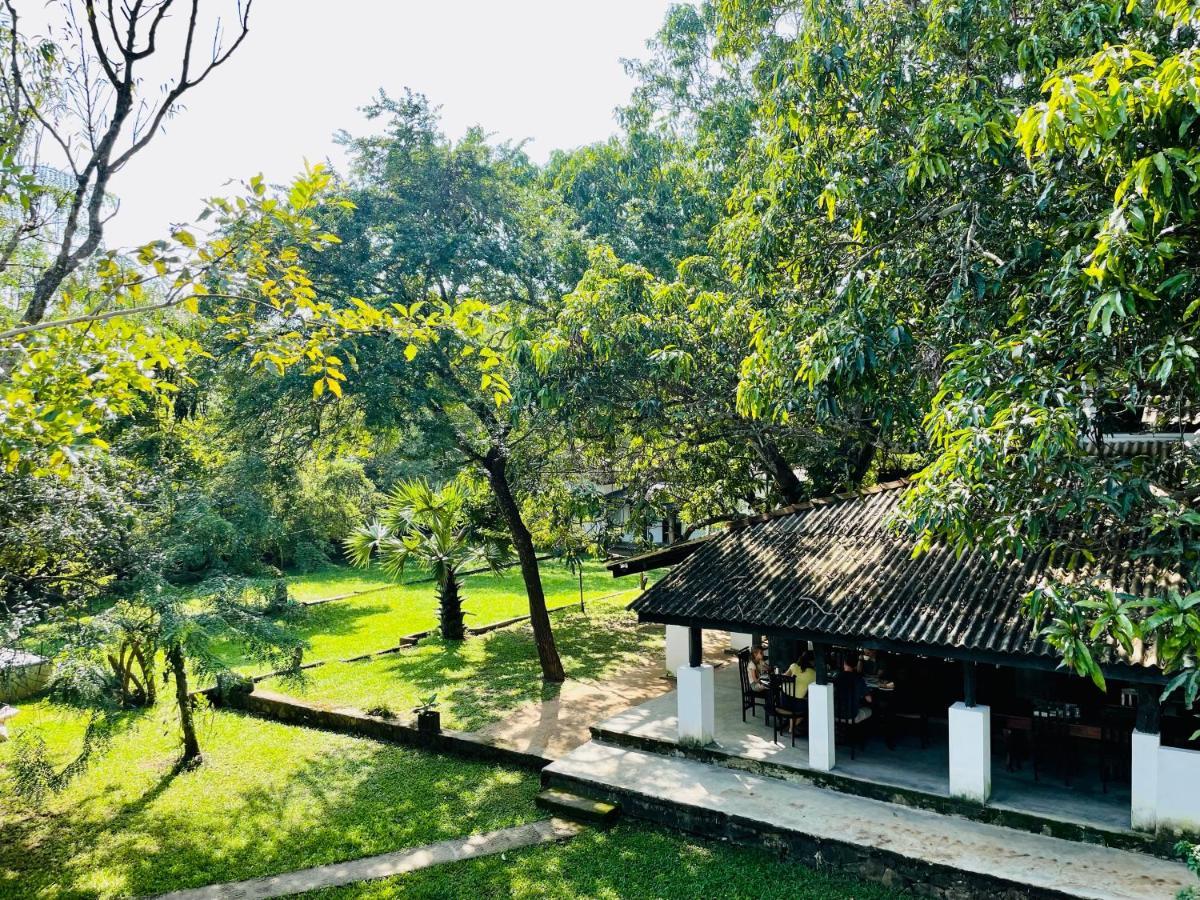 Hotel Sigiriya Kele Kültér fotó